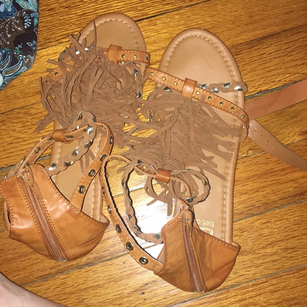 Fringe sandals
